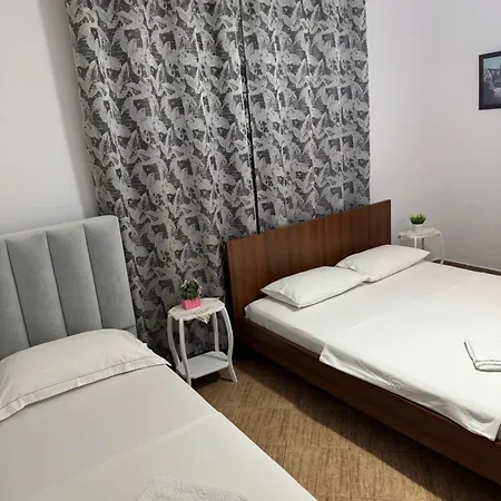 בית הארחה Elmir Apartament's *