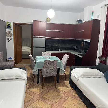 Elmir Apartament's בית הארחה קסאמיל