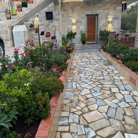 בית הארחה Elmir Apartament's קסאמיל