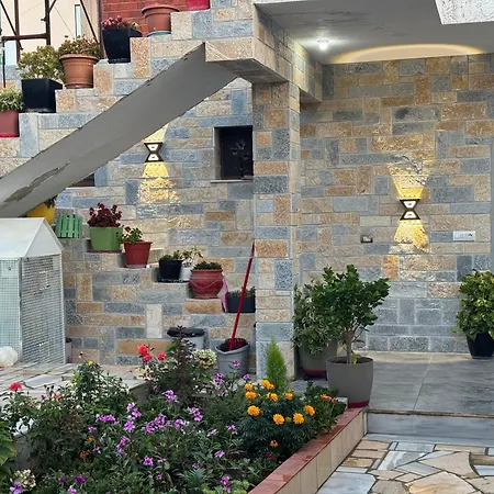 Elmir Apartament's בית הארחה קסאמיל